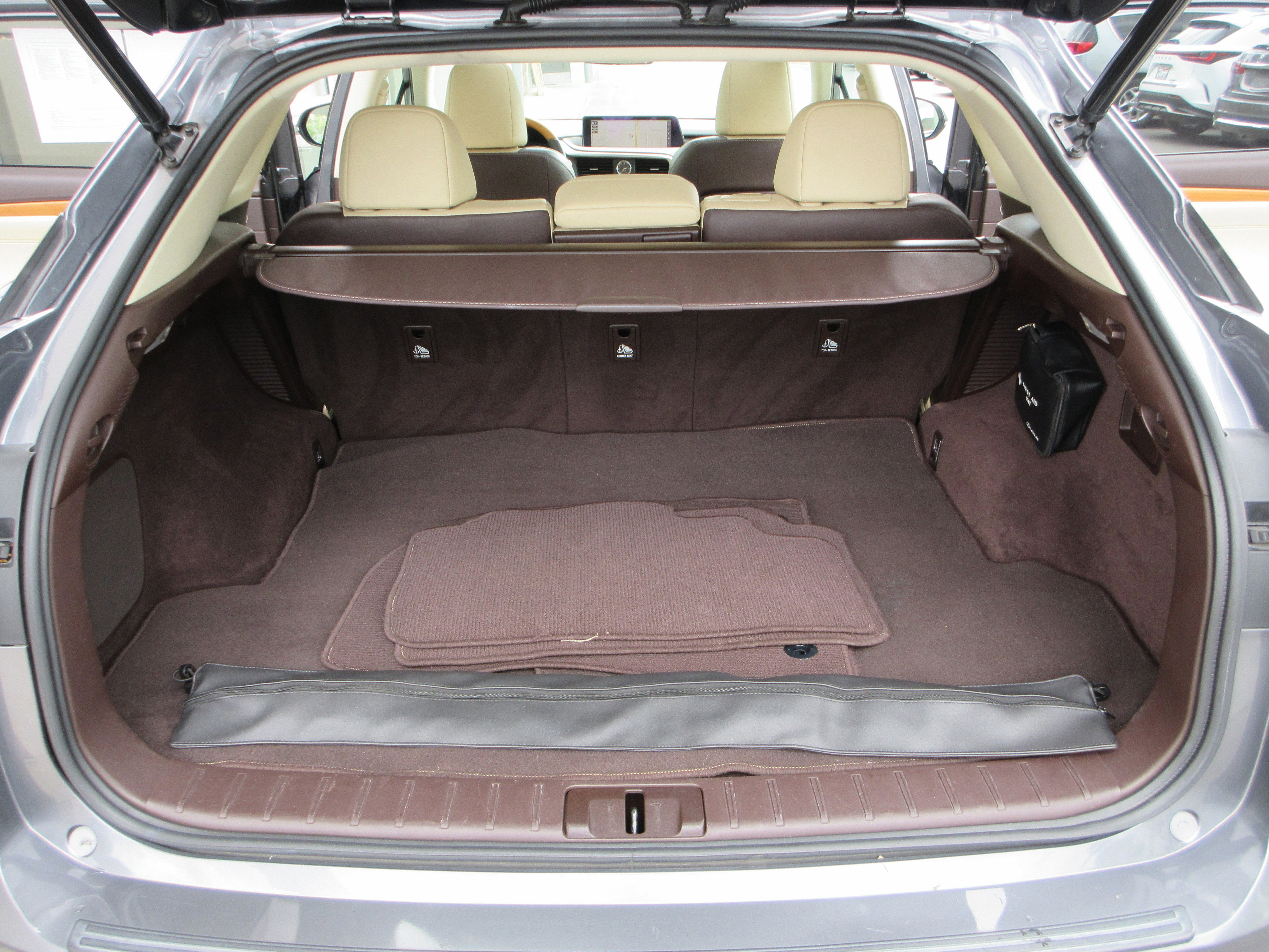Used 2016 Nebula Gray Pearl Lexus 450h image 53