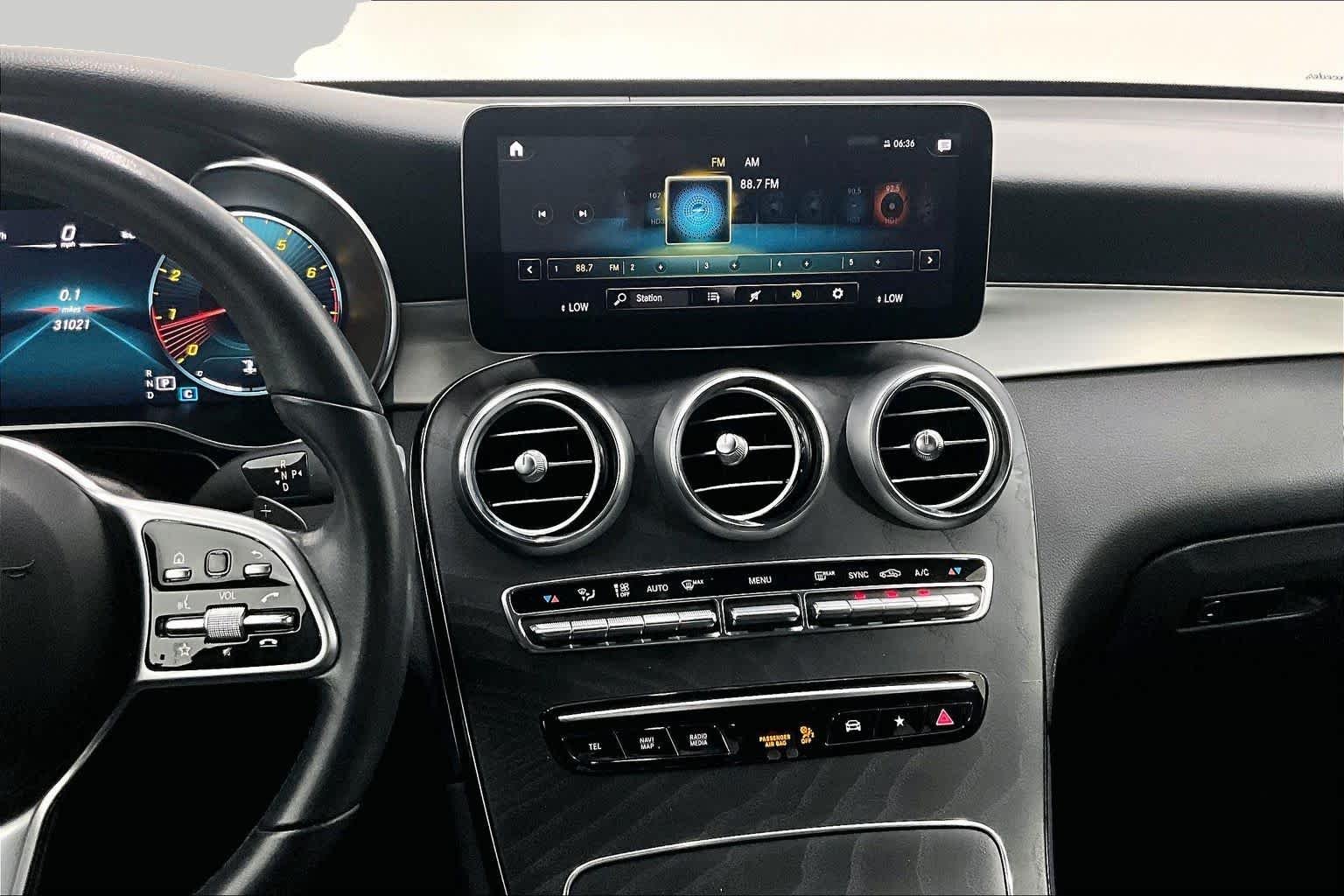 Used 2022 Black Mercedes-Benz GLC 300 image 7