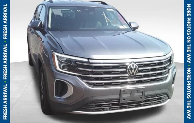 2025 Volkswagen Atlas 2.0T SE w/Technology