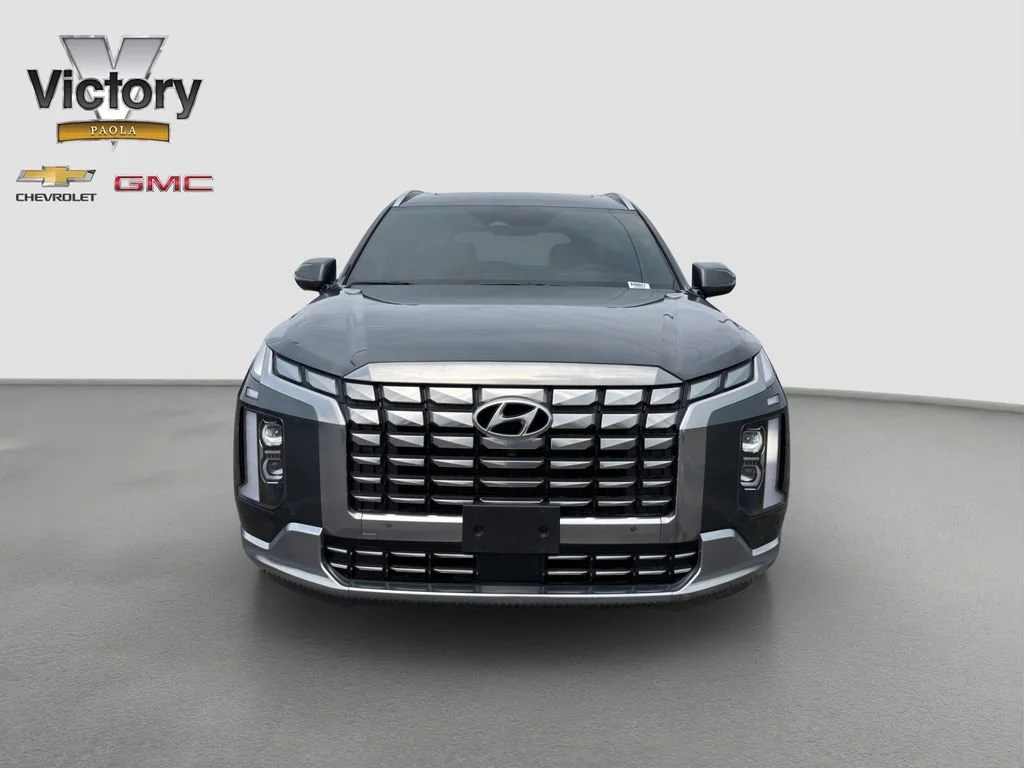 Used 2023 Hyundai Palisade Calligraphy with VIN KM8R7DGE8PU498071 for sale in Kansas City