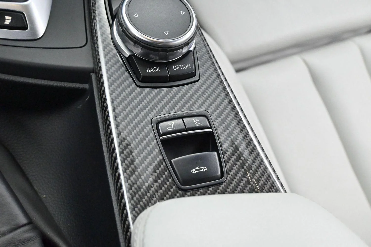 Used 2015 Black Sapphire Metallic BMW M4 image 21