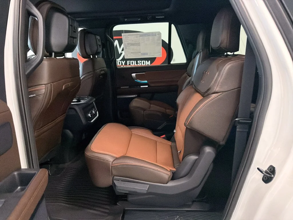 New 2027 White/off-white Ford King Ranch image 17