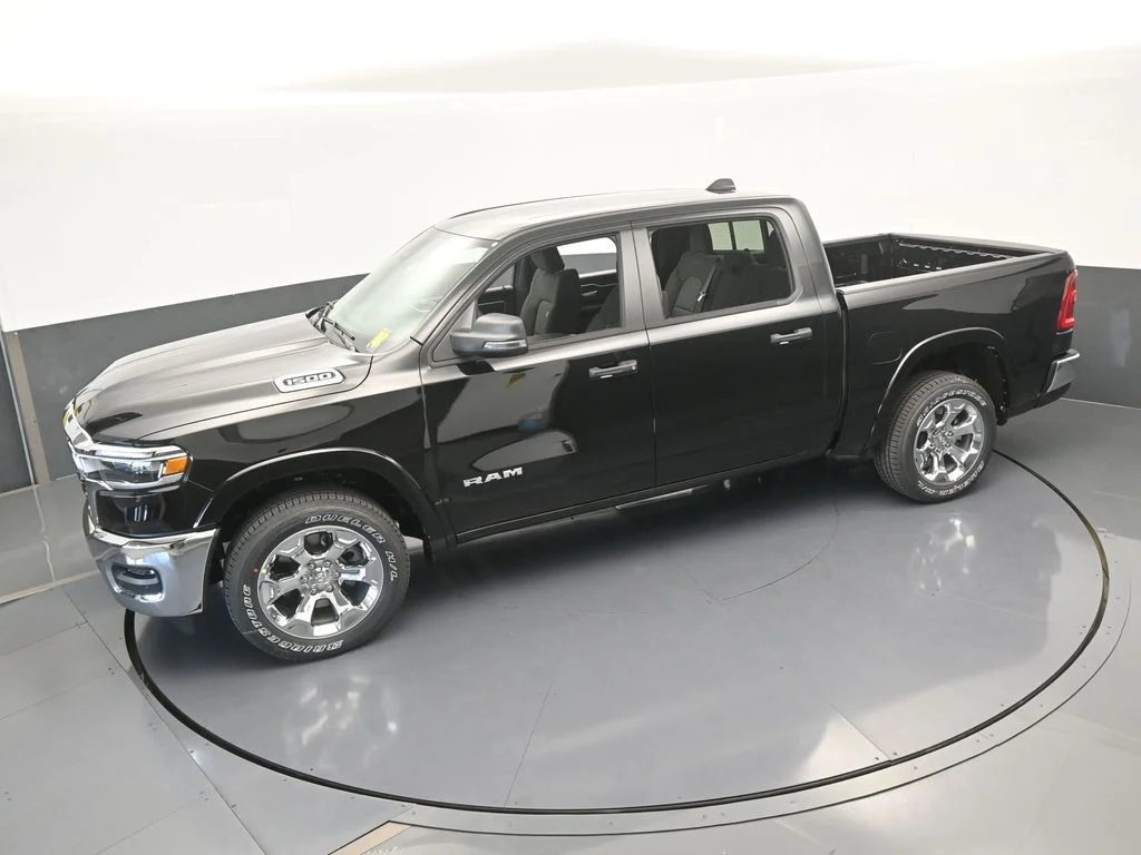 New 2026 Diamond Black Crystal Pearl-Coat Exterior Paint RAM Big Horn/Lone Star image 41