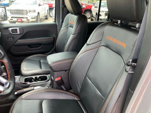Used 2022 Sting-Gray Clearcoat Jeep Mojave image 11