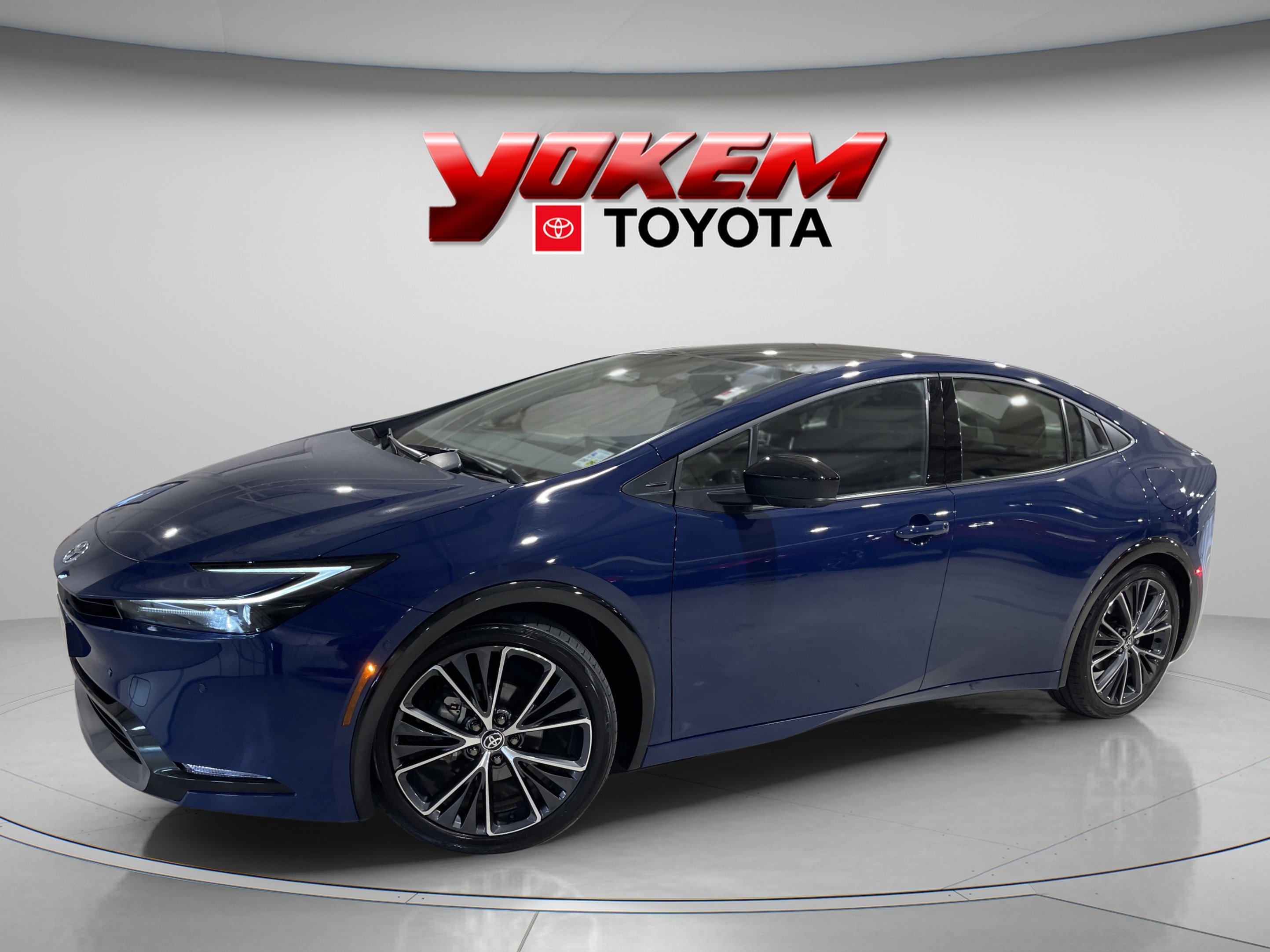 2024 Toyota Prius Limited FWD's photo
