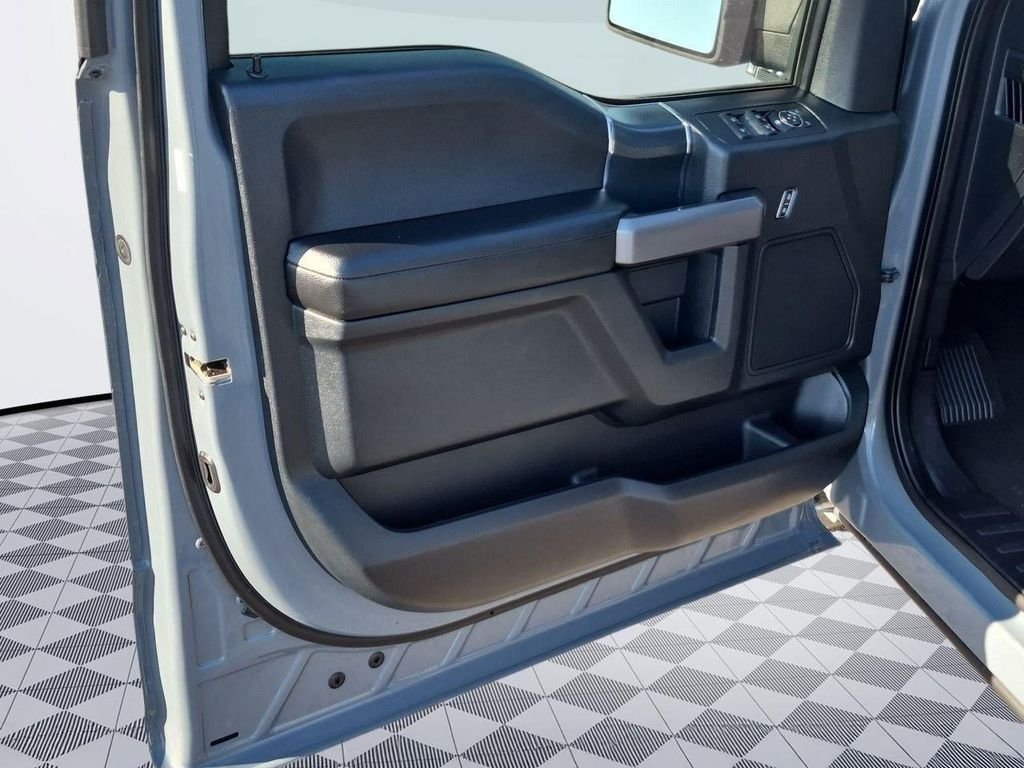 Used 2019 Gray Metallic Ford XLT image 9