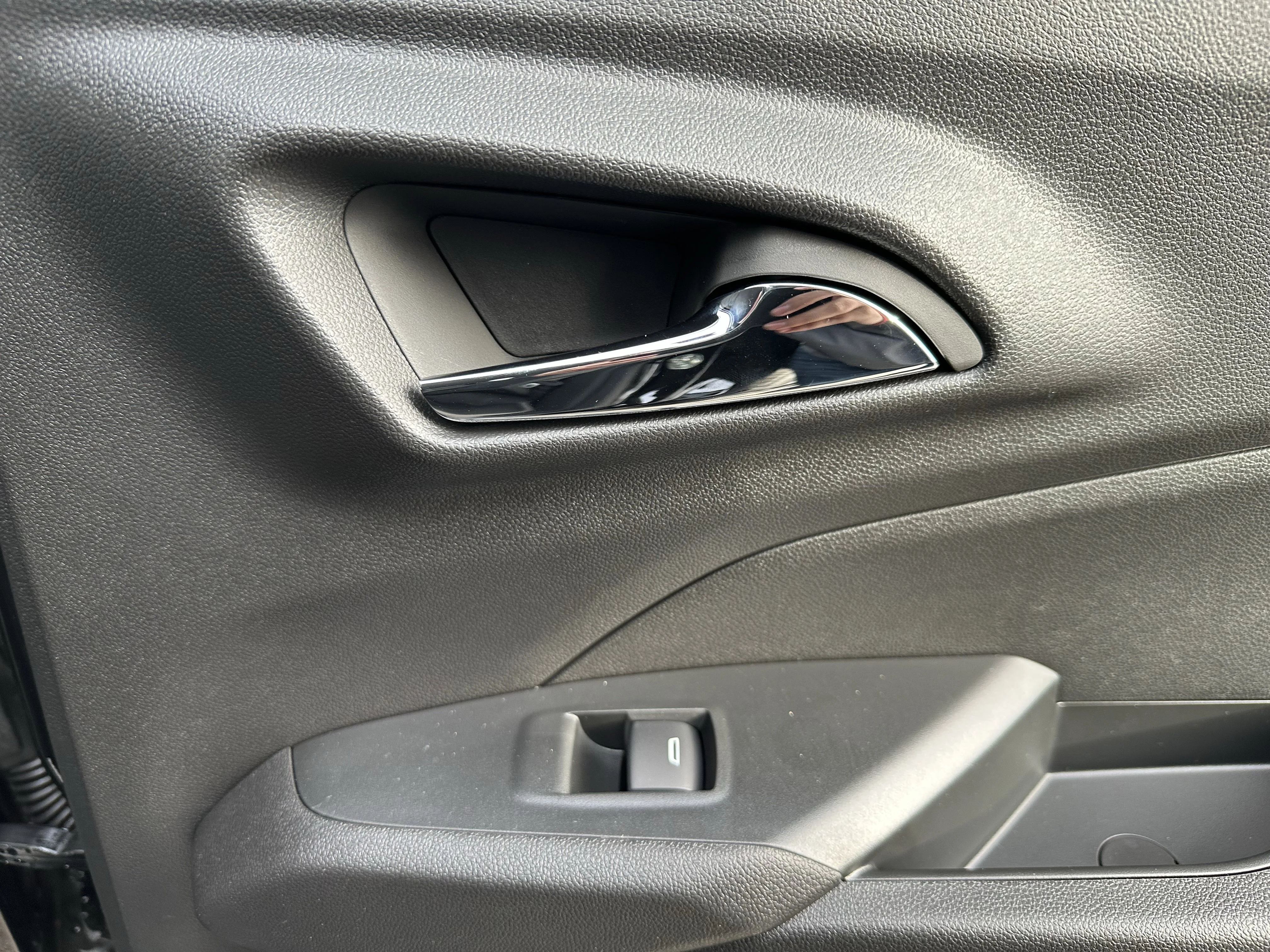 New 2026 Mosaic Black Metallic Chevrolet ACTIV image 24