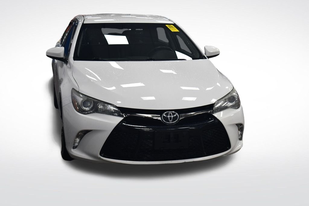 Used 2017 Super White Toyota SE image 3
