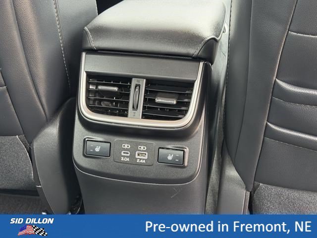 Used 2024 Ice Silver Metallic Subaru Limited image 15