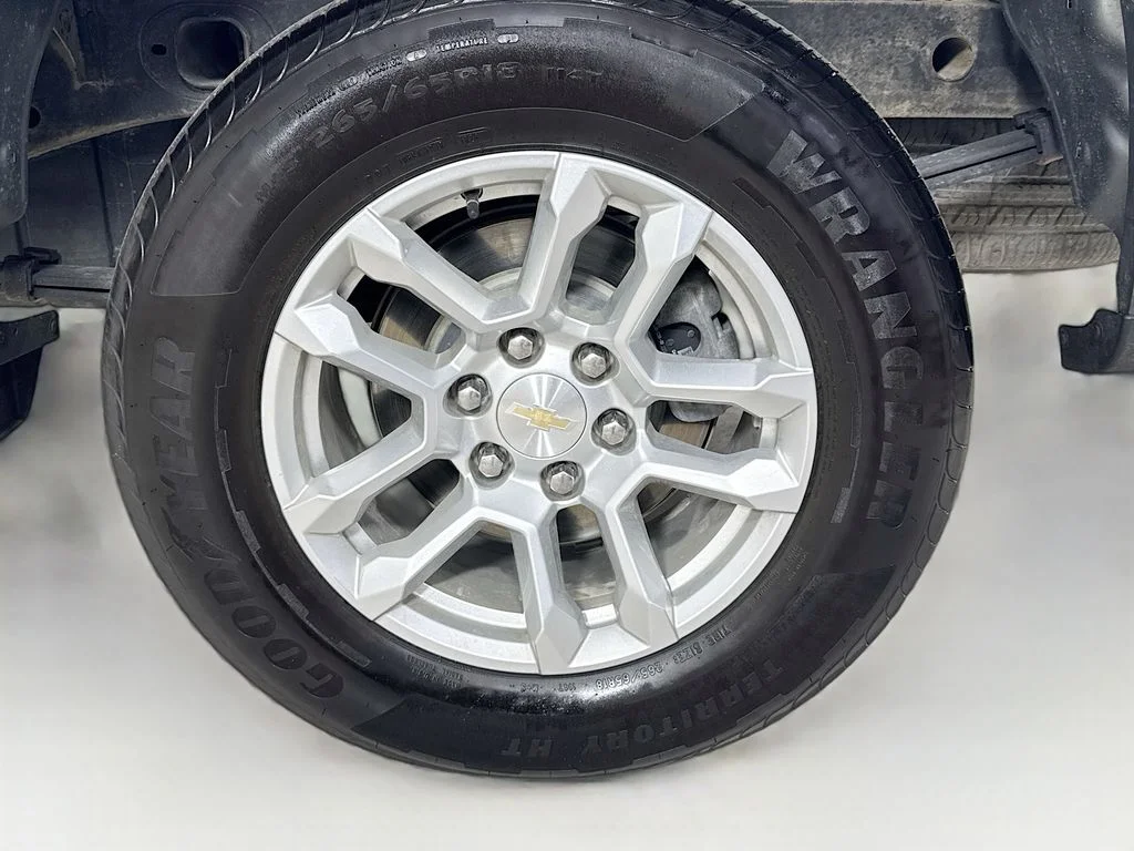 Used 2023 Gray Chevrolet LT image 39