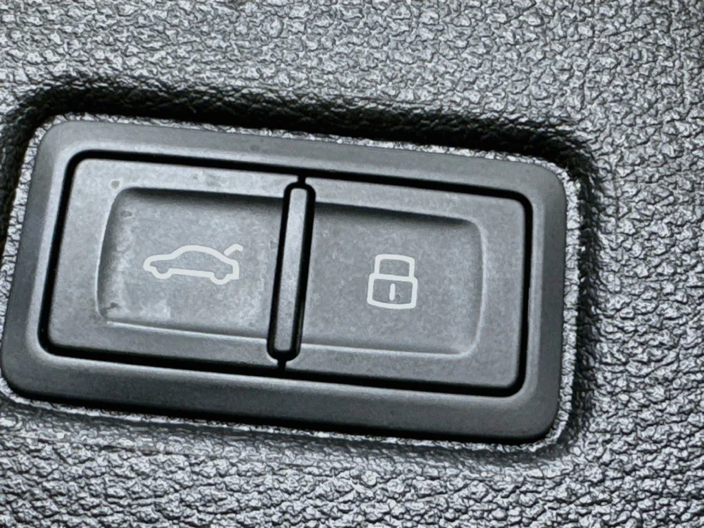 Used 2021  Audi 55 Premium Plus image 34