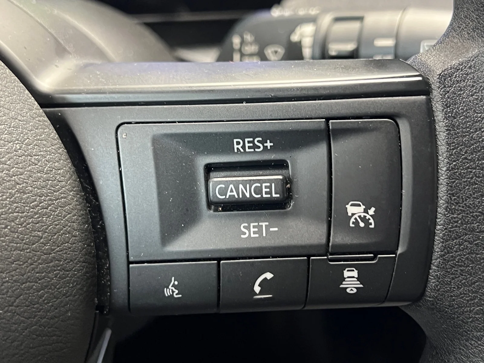 Used 2025 Aspen White Tricoat (qac) Nissan SV image 13