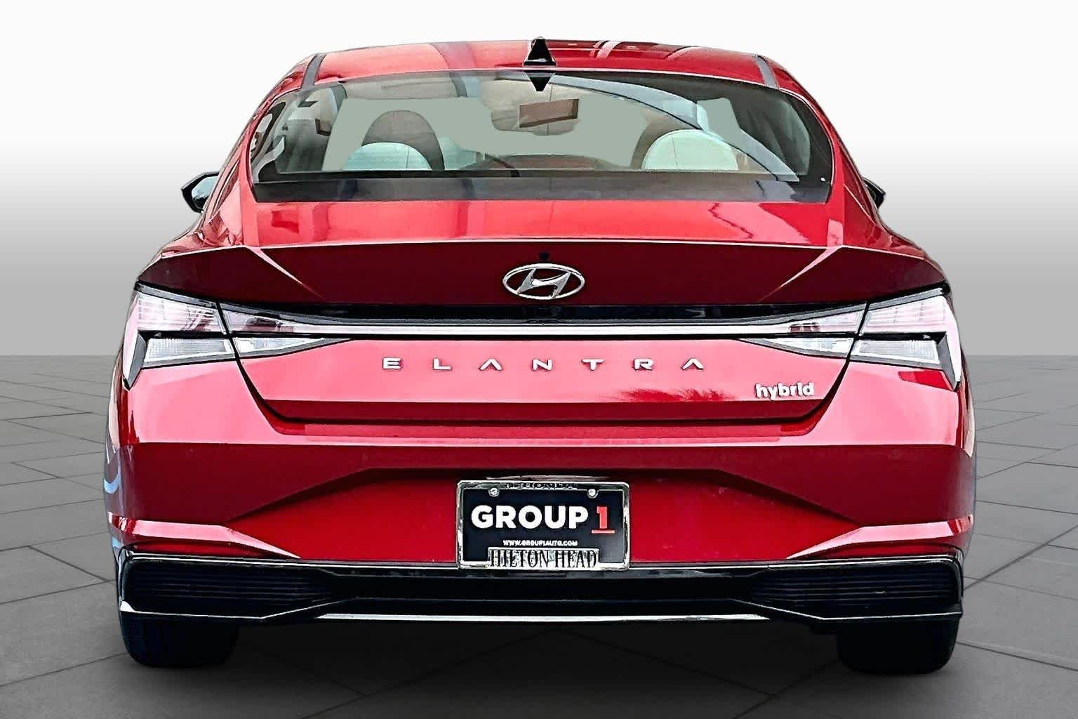 Used 2022 Scarlet Red Pearl Hyundai Limited image 9