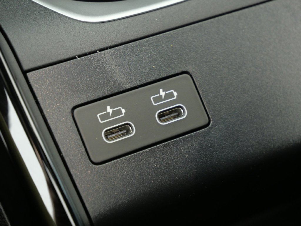 New 2027 Space Silver Metallic BMW M35i image 47