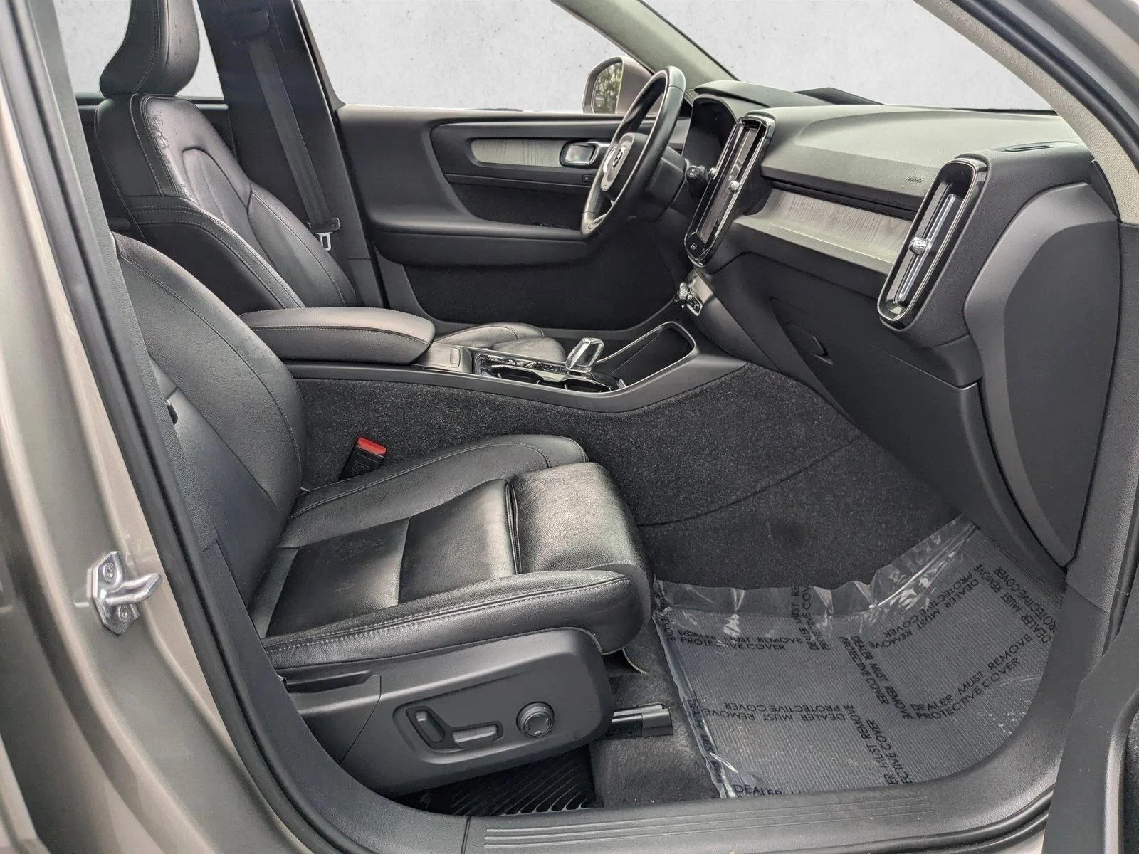 Used 2021 Thunder Grey Metallic Volvo Inscription image 20