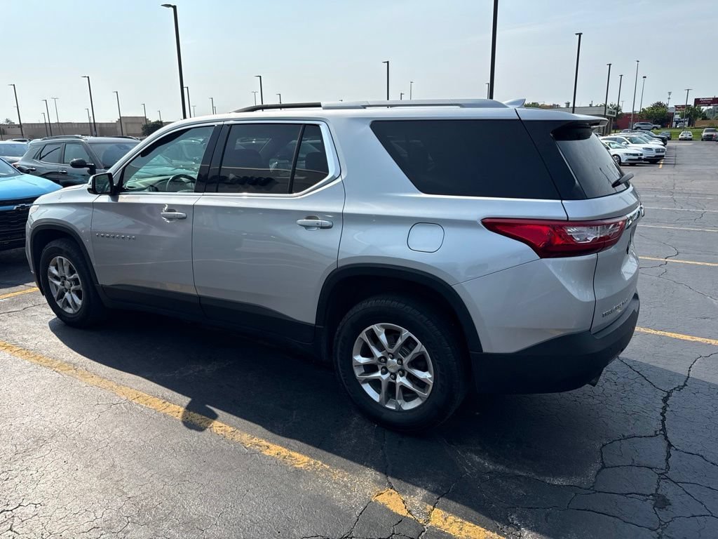 Used 2018 SILVER ICE METALLIC Chevrolet LT Cloth image 3