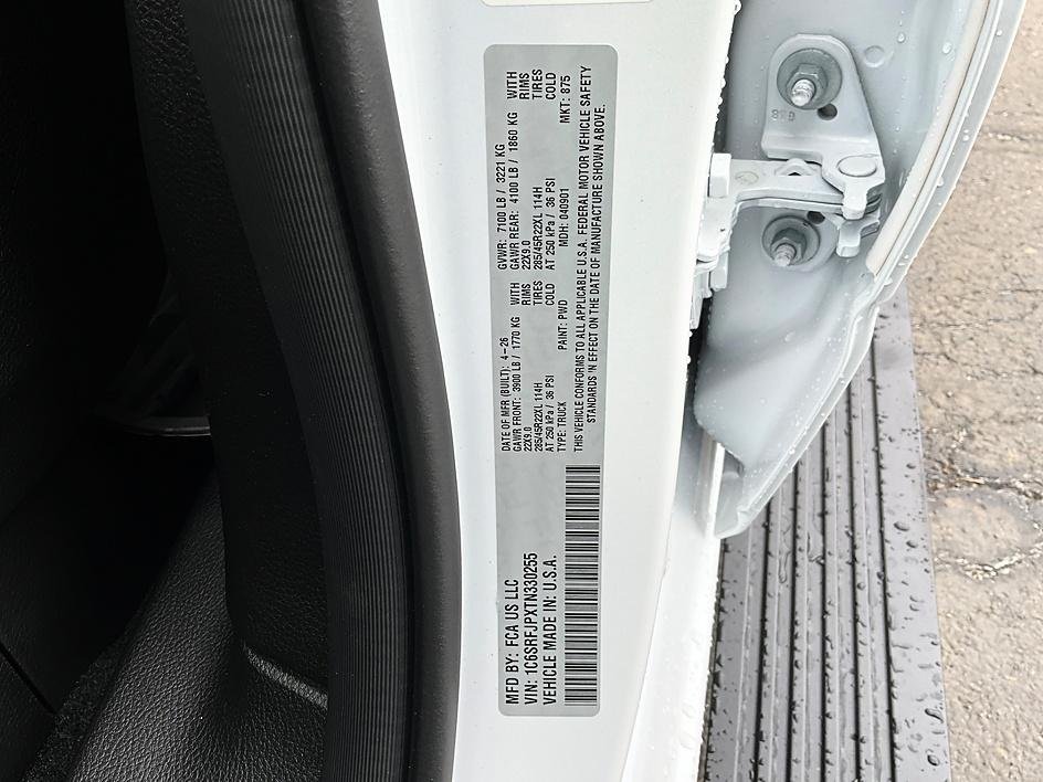 New 2026 Ivory White Tri-Coat Pearl-Coat Exterior Paint RAM Laramie image 39