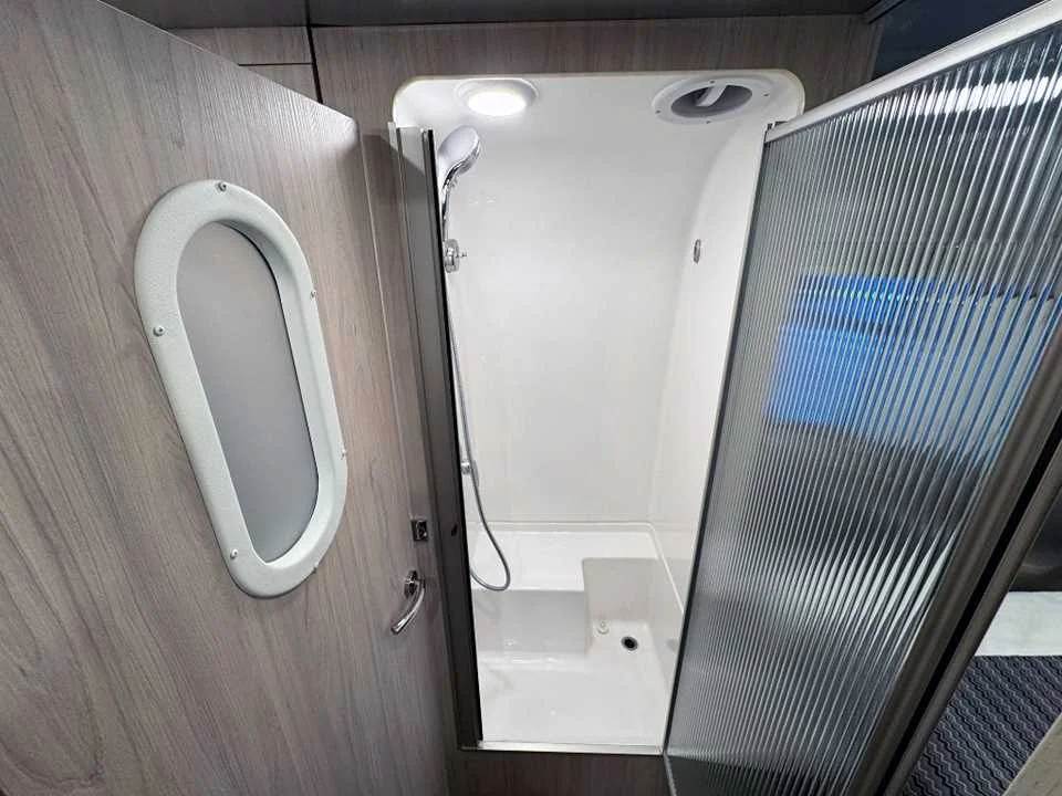 New 2027 SILVER AIRSTREAM  image 33