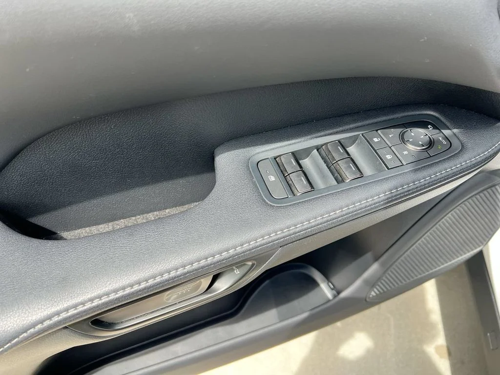 Used 2024 Ultra White Lexus 500h F SPORT Performance image 11