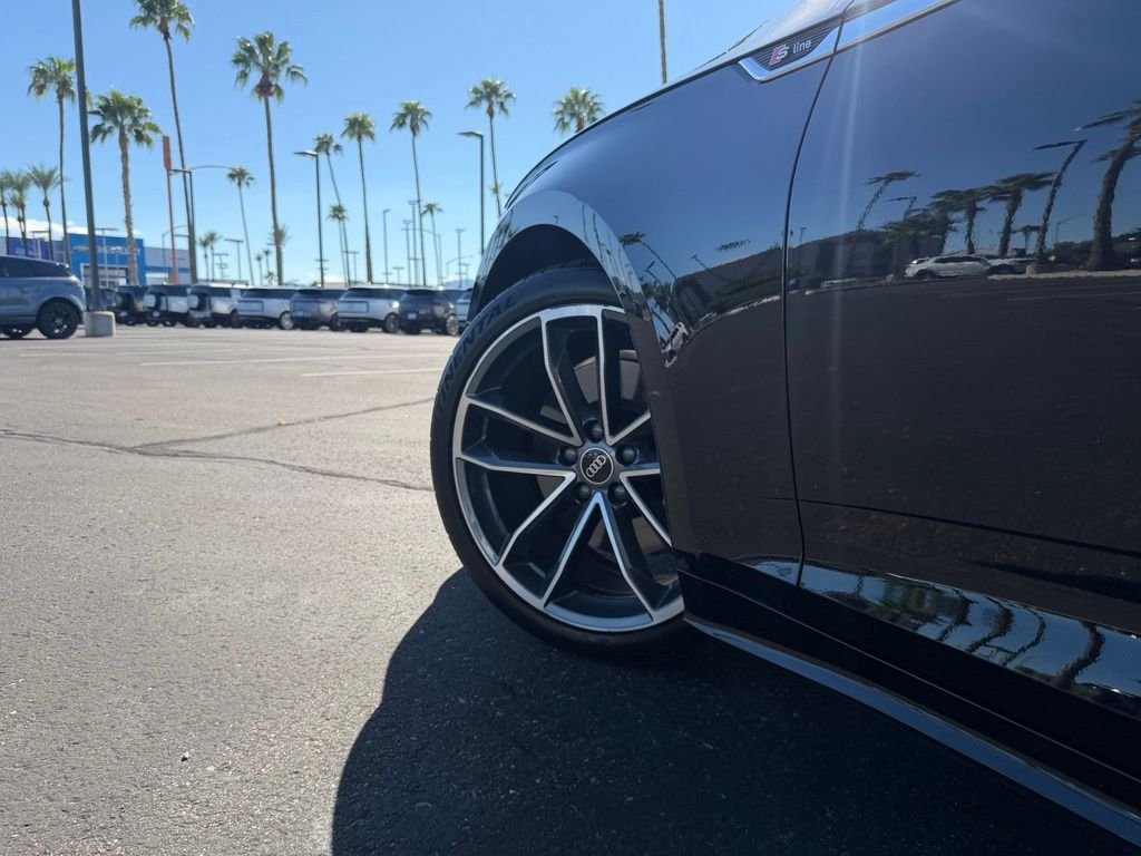 Used 2023  Audi  image 4