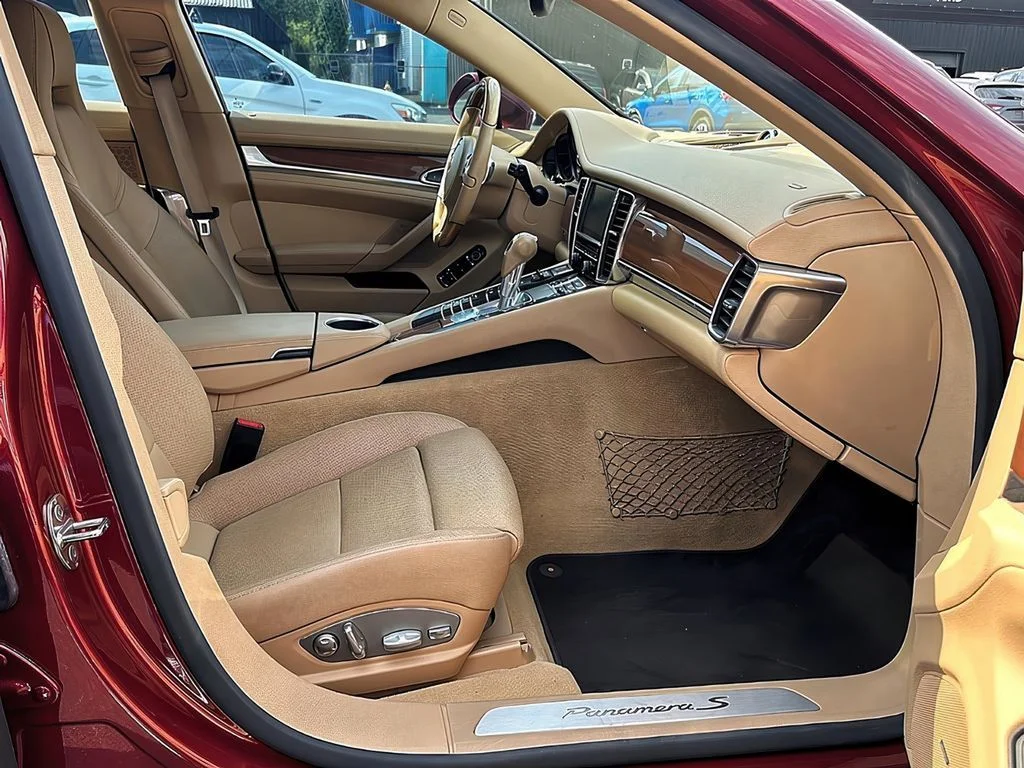 Used 2014 Ruby Red Metallic Porsche S E-Hybrid image 23