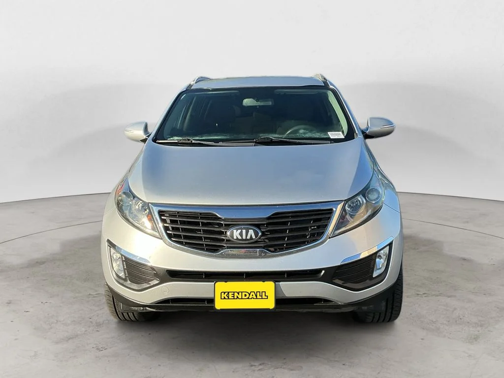 Used 2013 Silver Kia EX image 2