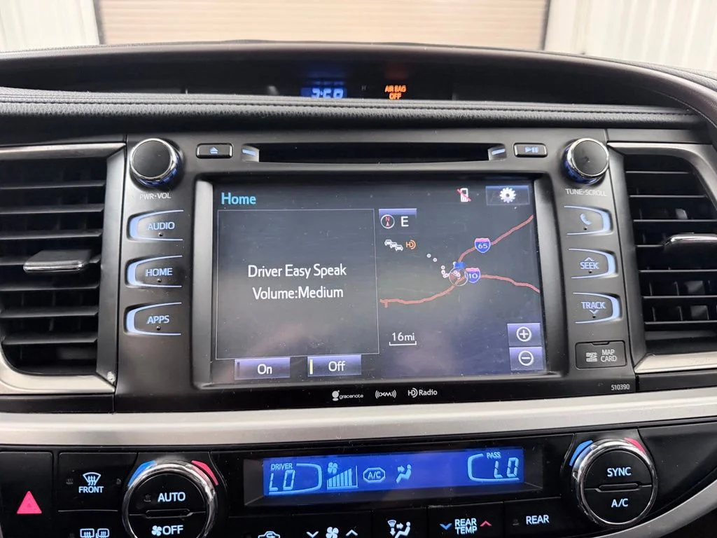 Used 2019 Black Toyota XLE image 16