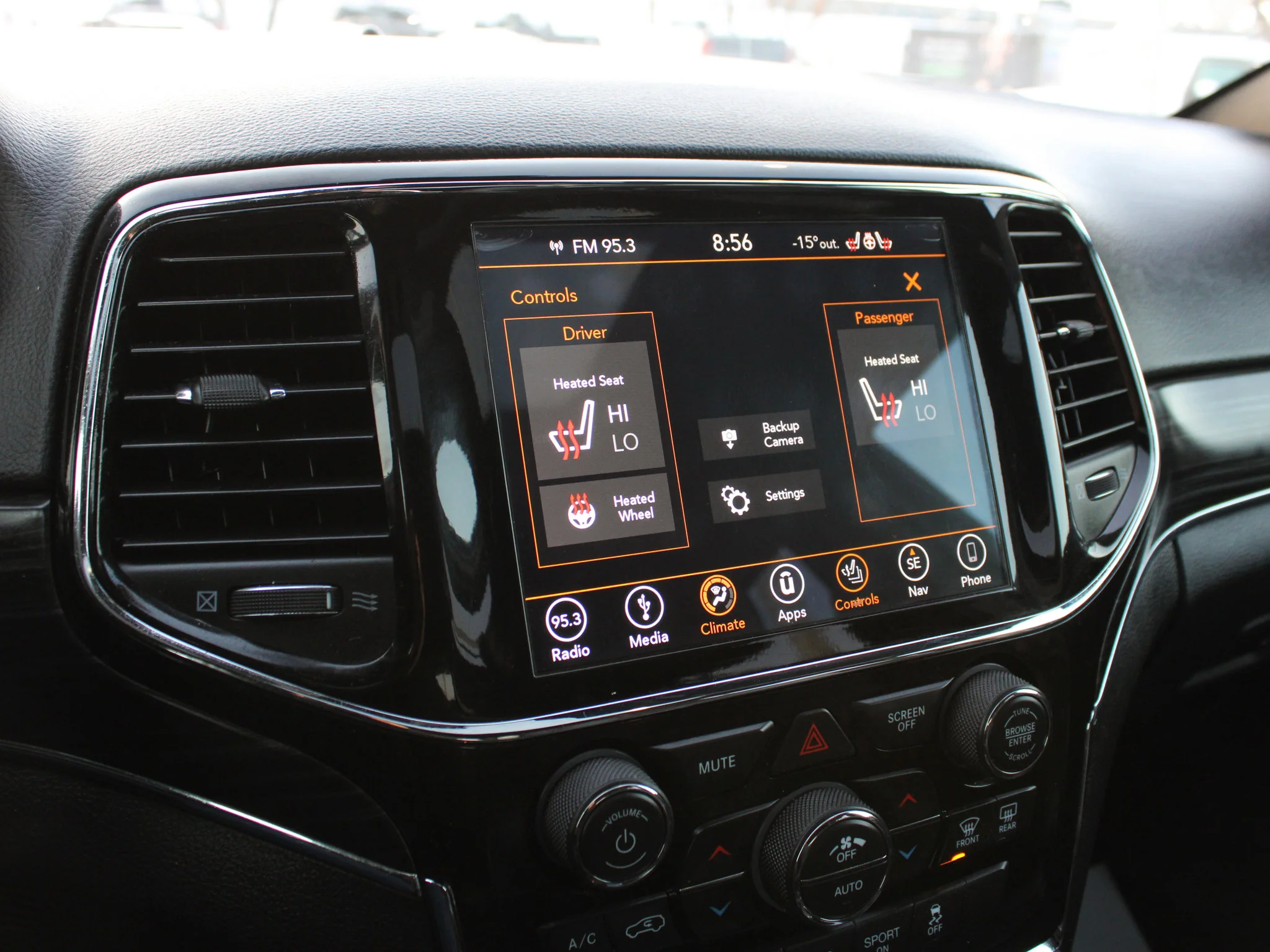 Used 2019 White Jeep Limited * No Accidents | Heated Seats | Apple CarPlay | V6 | Sunroof image 20