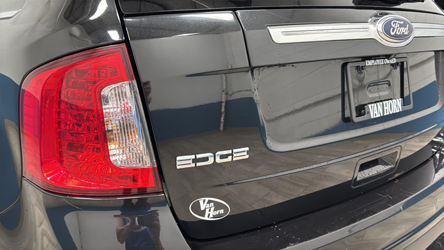 Used 2013 Tuxedo Black Metallic Ford Limited image 39