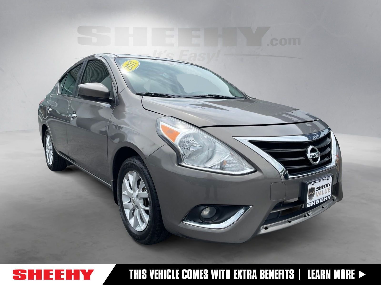 Used 2017 Silver Nissan 1.6 SV image 1