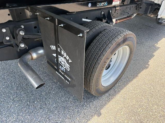 2025 Ford F-550 Super Duty Chassis Cab XL - Photo 39