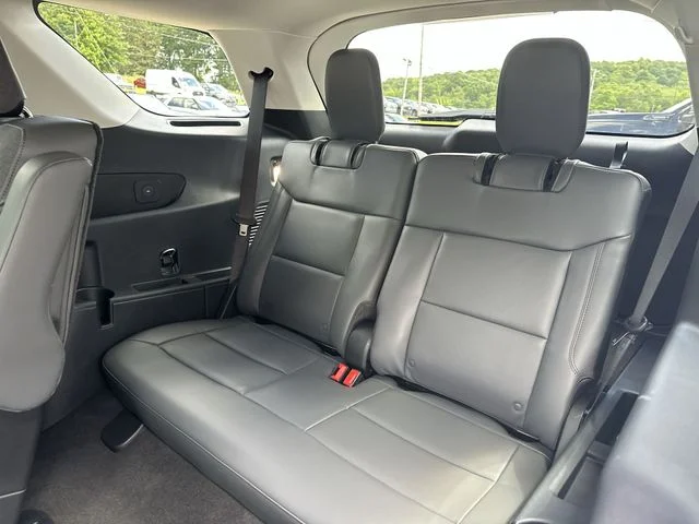 New 2026 Star White Metallic Tri-Coat Ford Active image 28