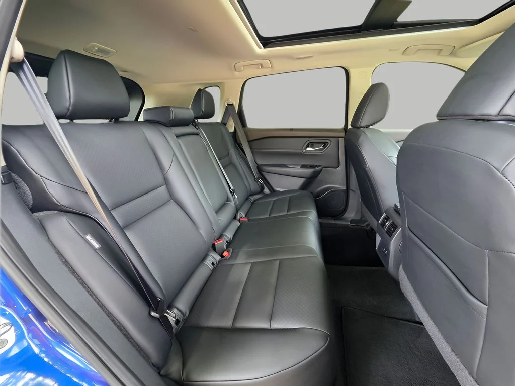 Used 2023 Caspian Blue Metallic Nissan SV image 8