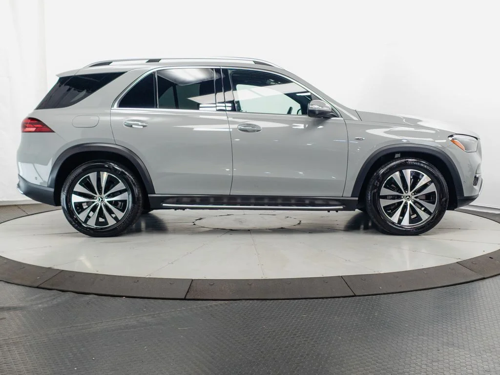Used 2025 MANUFAKTUR Alpine Gray Mercedes-Benz GLE 450e image 35