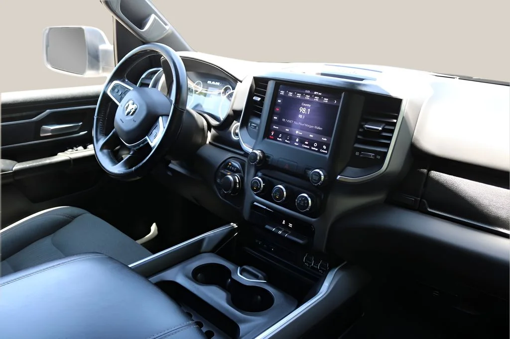 Used 2019 White Ram Big Horn/Lone Star image 21