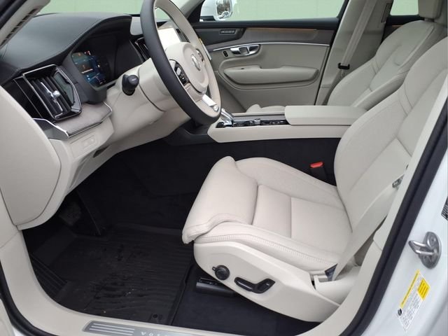 New 2026 Crystal White Volvo Ultra image 14