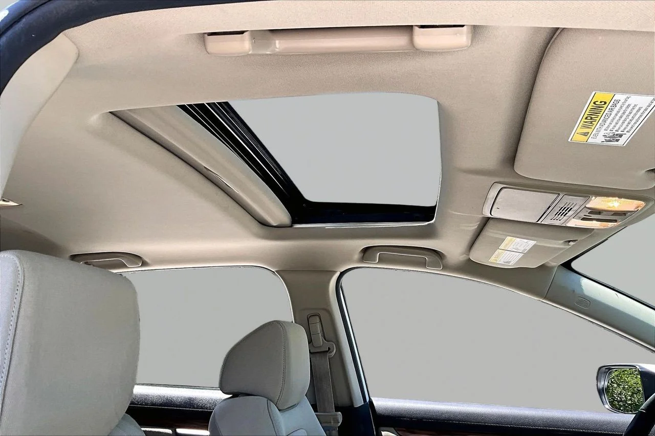 Used 2020 White Honda EX image 15