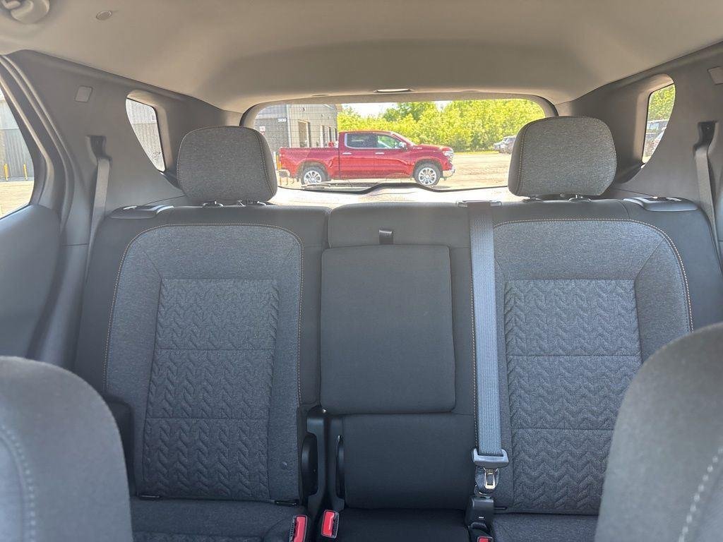 Used 2024 Summit White Chevrolet LT image 31