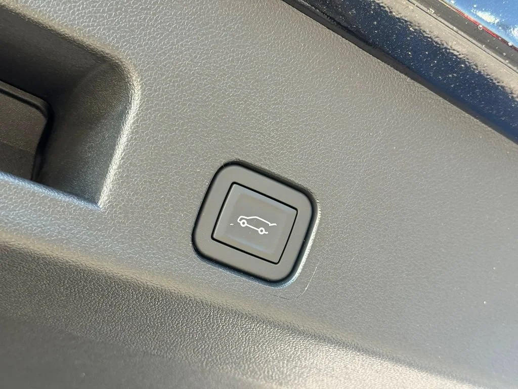 New 2026 Ebony Twilight Metallic GMC Elevation image 11
