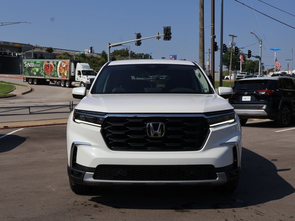 Used 2023 White Honda EX-L image 2