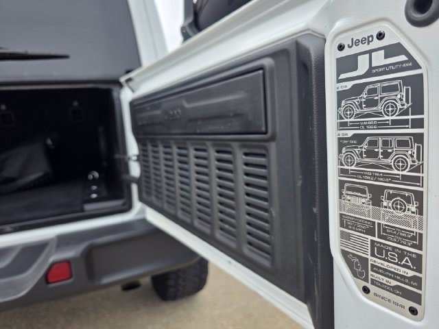 Certified Used 2023 Bright White Clearcoat Jeep Rubicon image 16