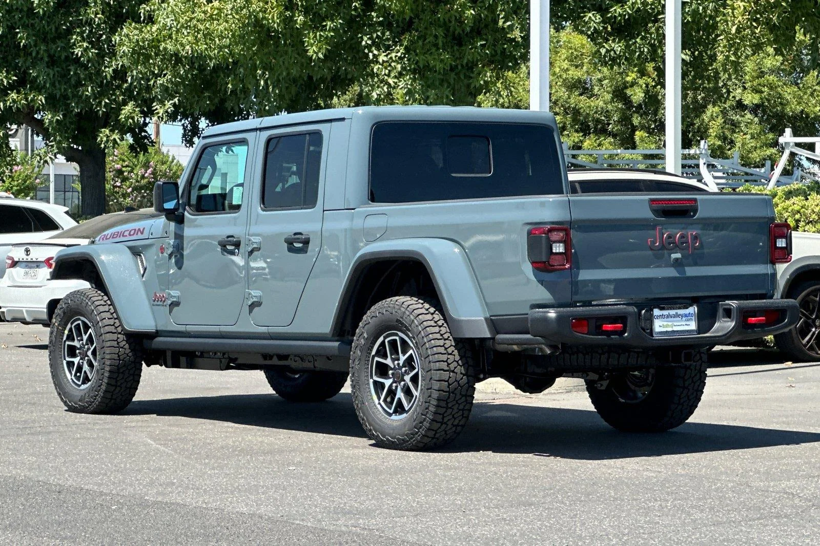 New 2026 Anvil Clear-Coat Exterior Paint Jeep Rubicon image 5