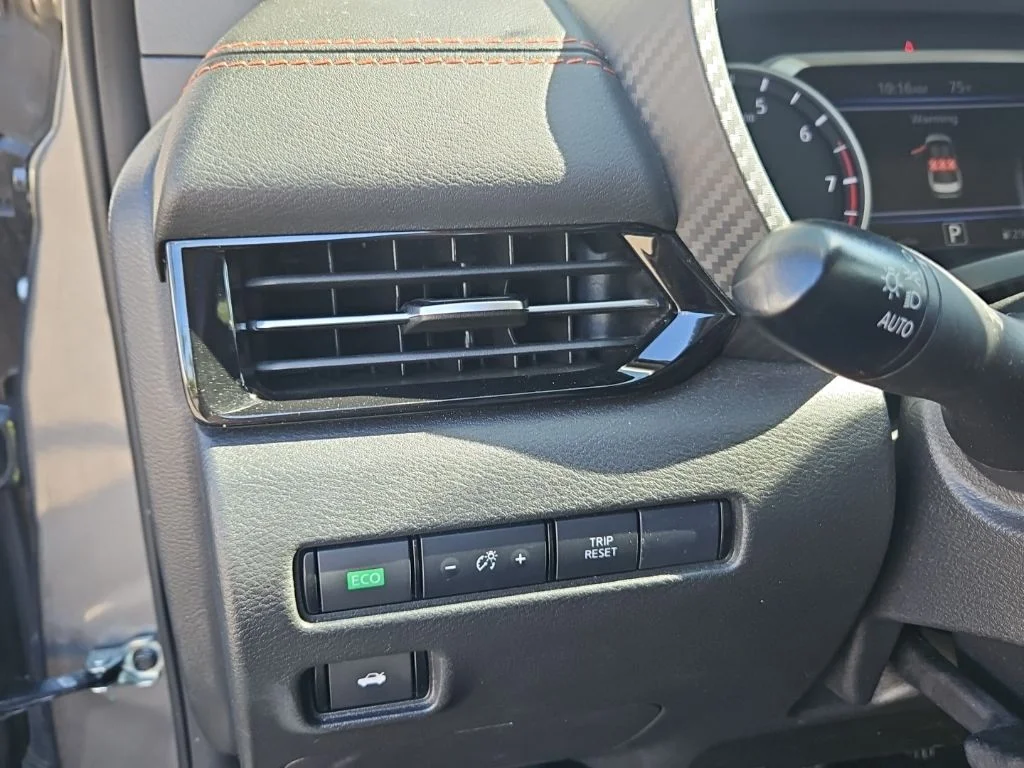 Used 2025 Gray Nissan SR image 12