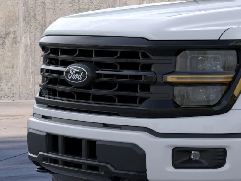 New 2026 Oxford White Ford XLT image 17