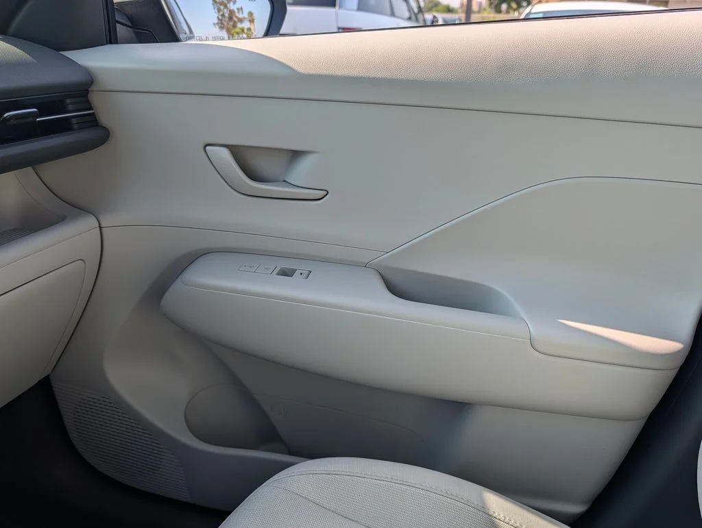 Used 2024 Green Hyundai SEL image 23