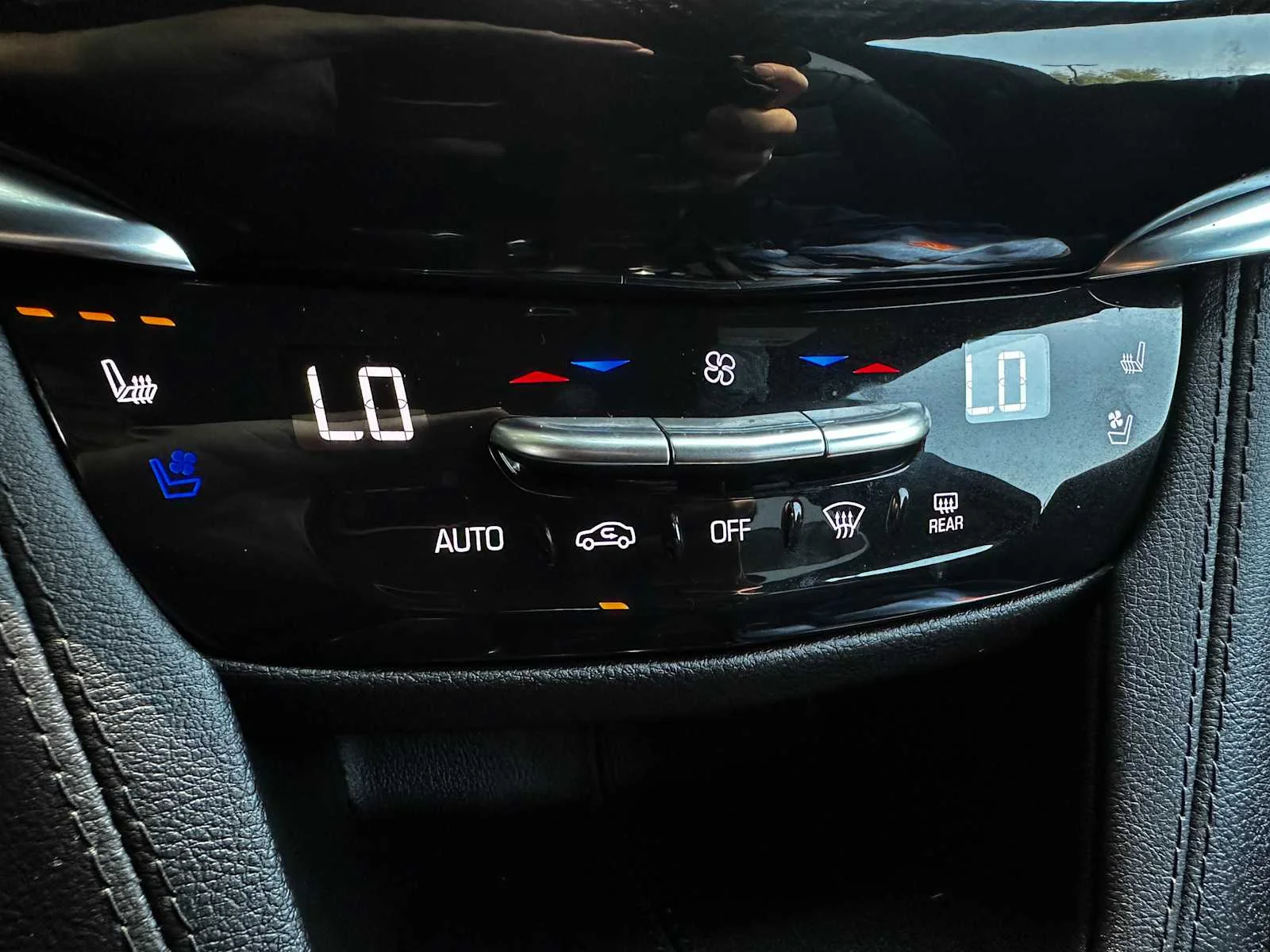 2024 Cadillac XT6 Premium Luxury - Photo 13