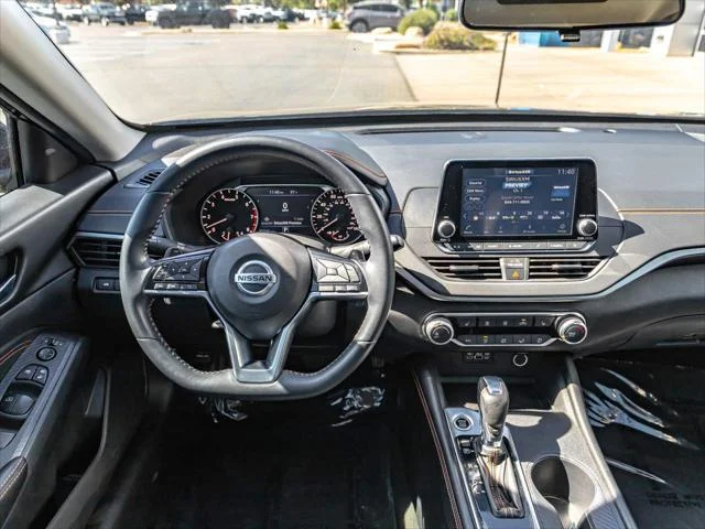 Used 2020 Black Nissan SR FWD image 11