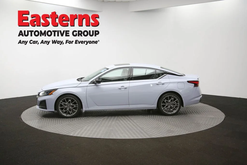 Used 2023 Gray Nissan 2.5 SL image 59