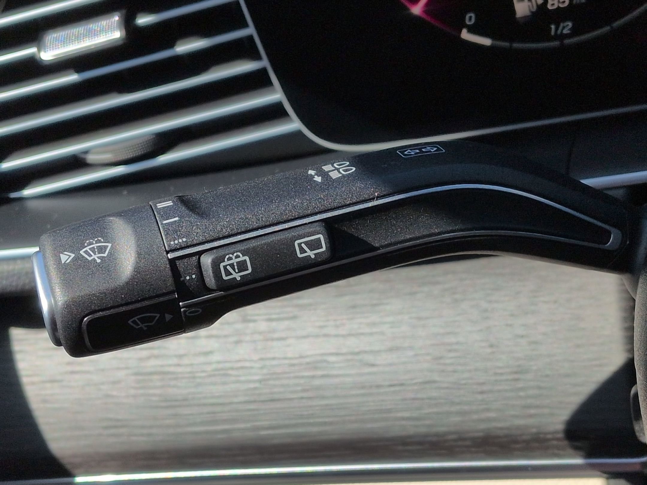 New 2026 Obsidian Black Metallic Mercedes-Benz GLE 350 image 61