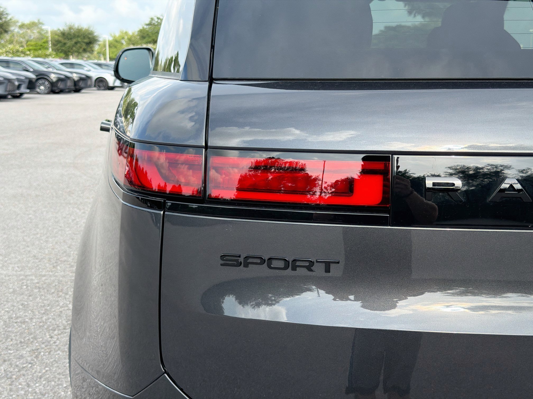 New 2026 Carpathian Grey LAND ROVER Dynamic SE image 10